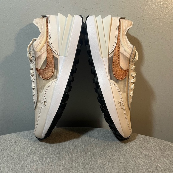 Nike Waffle One ESS Light Soft Pink Athletic Women’s Shoe Size 8 (FB1298-600) - Picture 7 of 11